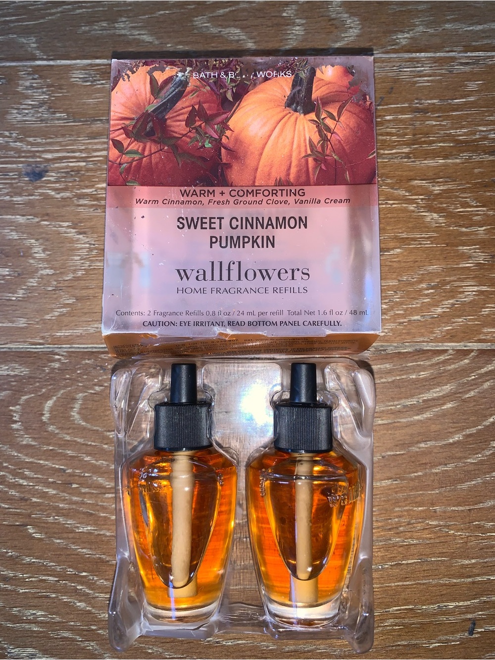 Bath & Body Works Sweet Cinnamon Pumpkin Wallflowers Refill - Orange